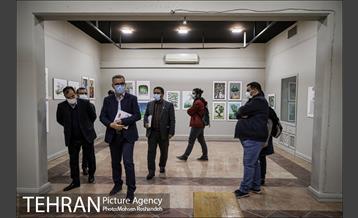 بازدید مدیران شهری به همراه اعضای شورای شهر از نمایشگاه تهران از منظر هنرمندان 23