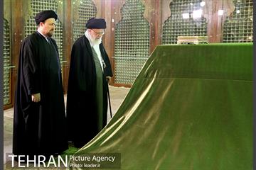 حضور رهبر انقلاب در مرقد مطهر امام راحل و گلزار شهدای بهشت زهرا 2