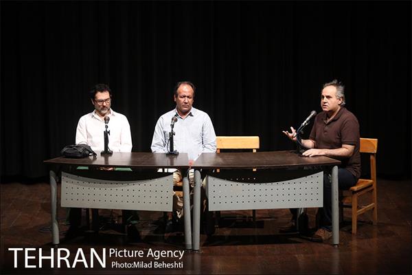 نقد و بررسی فیلم آشوب در فرهنگسرای ارسباران‎ 1