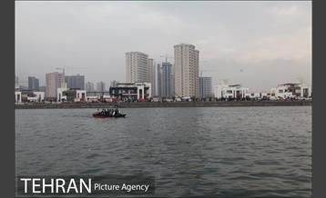 سقوط یه فروند بالگرد در دریاچه شهدای خلیج فارس 17