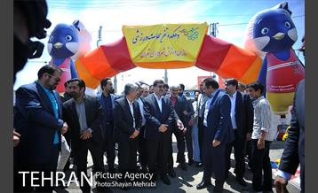 بازدید حسینی مکارم سرپرست شهرداری تهران ار نمایشگاه کتاب 53