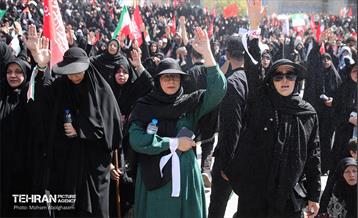 اقامه نماز بر پیکر آقای شهید ایران - 1 24