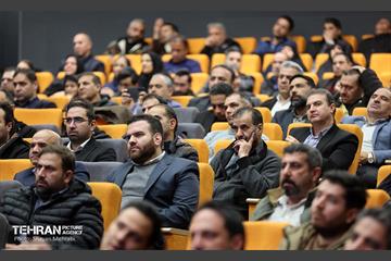 آیین تجلیل از برگزیدگان مناطق 22 گانه 61