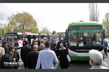 خدمات‌رسانی شهرداری تهران در نماز عید فطر مصلی تهران 15