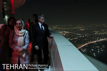 بازدید رییس مجلس ملی مجارستان ار برج میلاد تهران 16