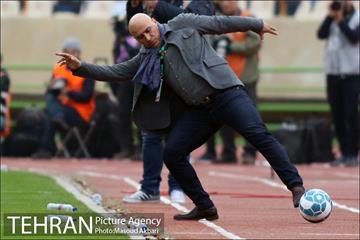 دیدار تیم های فوتبال استقلال و پرسپولیس