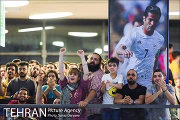 تماشای دیدار تیم‌های ملی ایران و اسپانیا در پردیس چارسو 1