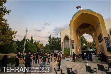 آیین بزرگداشت و تکریم خانواده های معظم شهدای مدافع حرم و مدافع سلامت 1