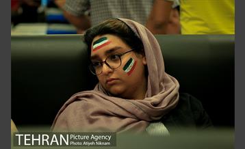 تماشای بازی تیم های ملی ایران و اسپانیا در پردیس سینمایی چارسو  47