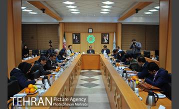 نشست ناصر امانی معاون برنامه ریزی توسعه شهری و امور شورا 7