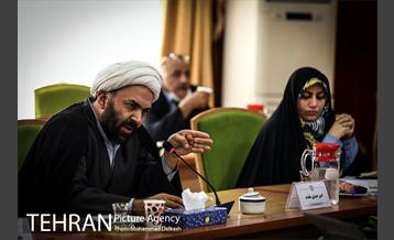 نشست هم اندیشی و تعاملی مدیریت شهری با نخبگان محلی منطقه 17 9