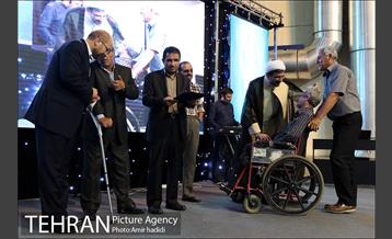 ضیافت افطار جمعی از معلول جسمی و حرکتی با شهردار تهران 12