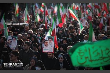 بدرقه شهیدان تنگسیری و اسحاقی توسط اهالی پایتخت 6
