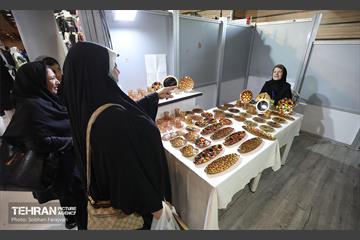 بیست و سومین نمایشگاه «زنان وتولید ملی» 38