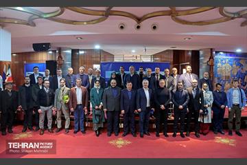 نشست صمیمی شهردار تهران با اساتید دانشگاه‌های ایران و روسیه 60
