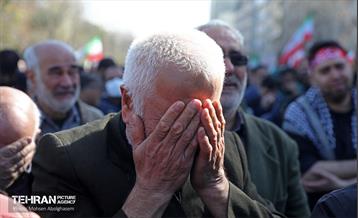 اجتماع مردم تهران در پی شهادت رهبر انقلاب - 2 12