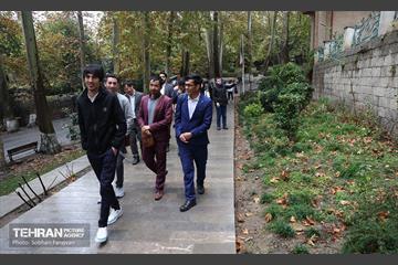 بازدید دانشجویان خارجی از مجموعه فرهنگی تاریخی سعدآباد 33