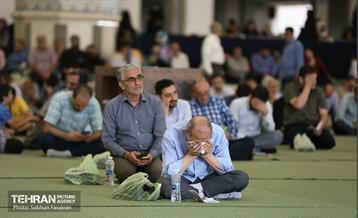 مراسم دعای روز عرفه در مصلی امام خمینی (ره) 45