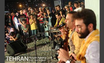 شب های شاد دریاچه خلیج‌فارس 15