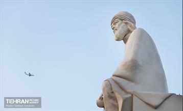 رونمایی از تندیس مولانا در میدان محمدیه 22