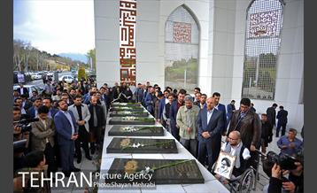 مراسم روز جمهوری اسلامی با حضور شهردار تهران در باغ موزه دفاع مقدس 29