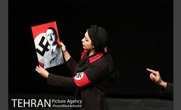 نمایشنامه خوانی ترس و نکبت رایش سوم 7