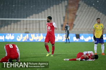 دیدار تیم های فوتبال پرسپولیس و صنعت نفت 30