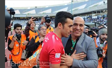 دیدار تیم های فوتبال استقلال و فولاد خوزستان