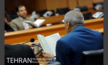 تجلیل شهردار تهران از دست اندرکاران غرفه شهرداری تهران در نمایشگاه قرآن  15