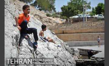 جاری‌ شدن آب در چشمه‌علی 6