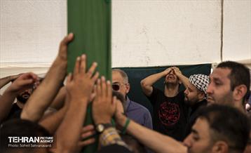 خیمه سوزان ظهر عاشورا در چهارراه گلوبندگ 18