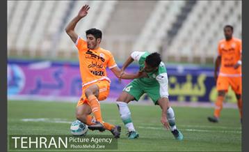 دیدار تیم های فوتبال سایپا و ماشین سازی تبریز