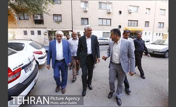 دیدار شهردار از خانواده شهید طباطبایی نیا 2