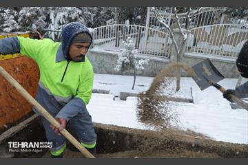 عملیات برف‌روبی در منطقه 2