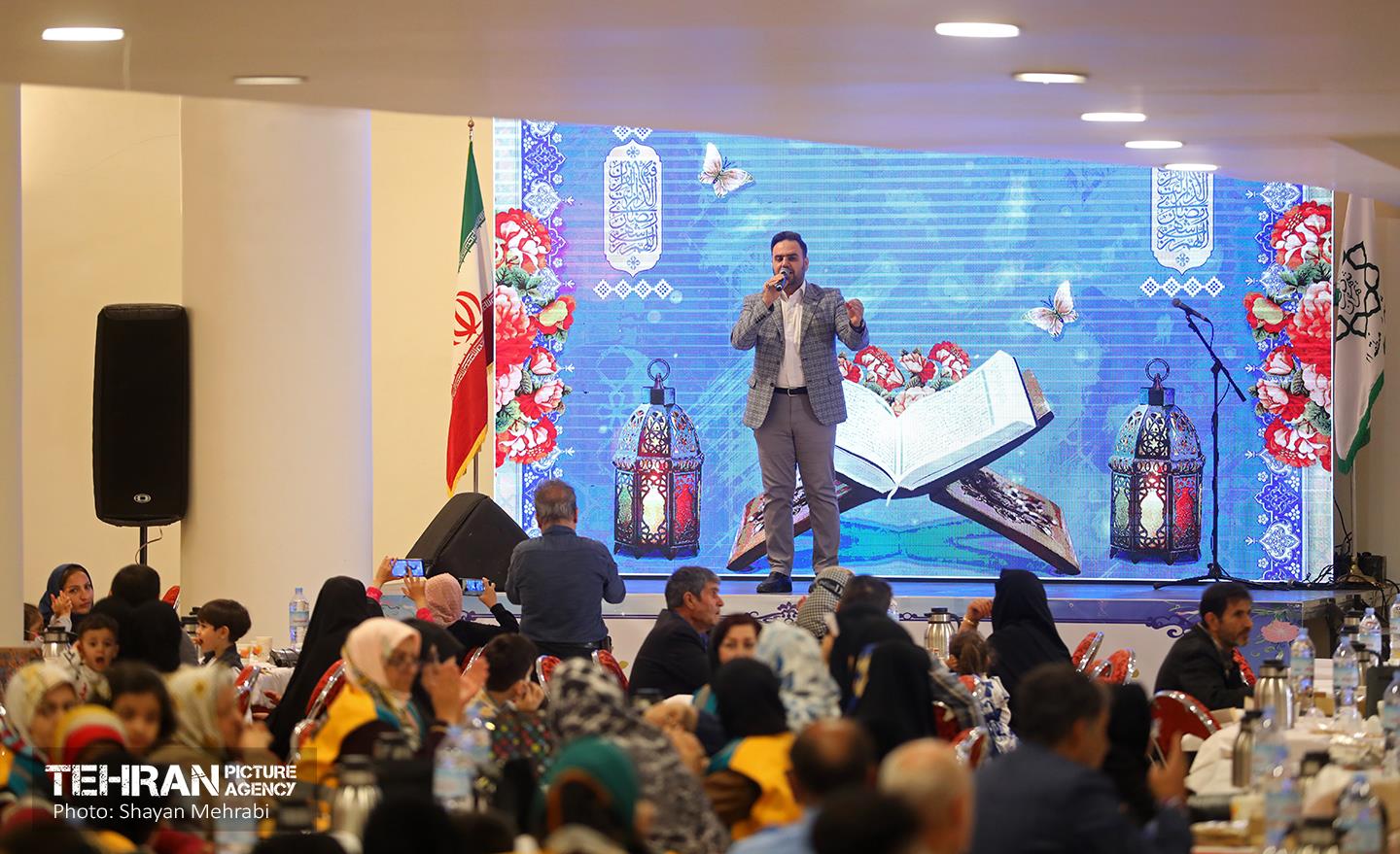 مراسم افطاری کارگران خدمات شهری منطقه ۱۱ 11