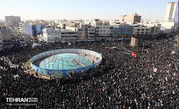 اجتماع مردم تهران در پی شهادت رهبر انقلاب - 2 20