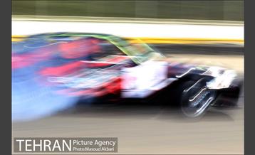 مراسم بدرقه قهرمان دریفت ایران در پیست آزادی 1