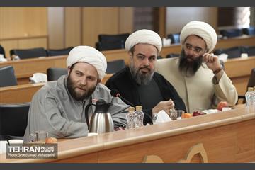 نشست شهردار تهران با وعاظ در آستانه ماه مبارک رمضان 17