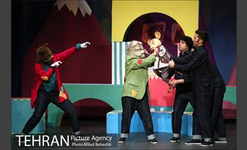 افتتاح و اجرای نمایش موش تا موش‎ 12
