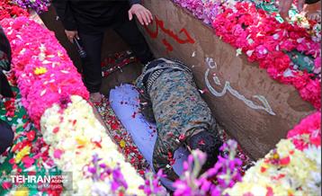 مراسم تشییع و تدفین شهید گمنام در بوستان ولایت 33