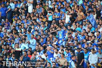دیدار استقلال و پرسپولیس در لیگ برتر فوتبال 15