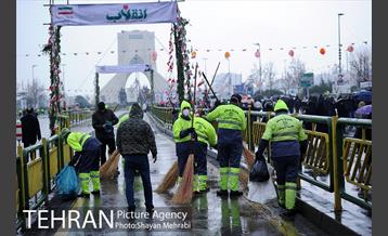 خدمات شهرداری تهران در پایان راهپیمایی یوم الله 22 بهمن 10