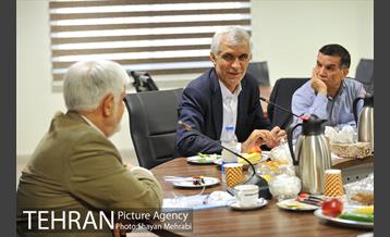 نشست مجمع امید با حضور شهردار تهران 3