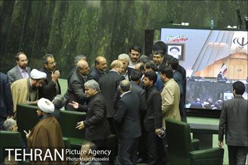 حضور شهردار تهران در جلسه علنی مجلس شورای اسلامی 32