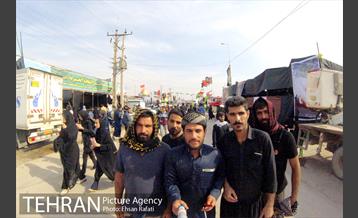 زائران مسیر کربلا  12