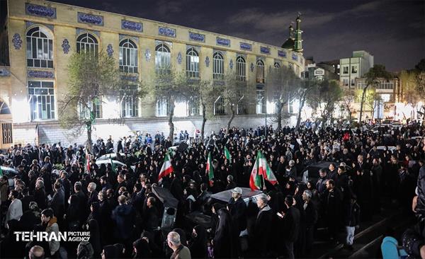 عزاداری هفتمین شب شهادت رهبر انقلاب در میدان دوم نازی آباد 18