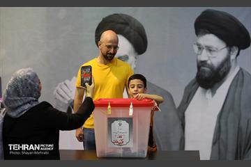 انتخابات چهاردهمین دوره ریاست جمهوری - حسینیه جماران 12