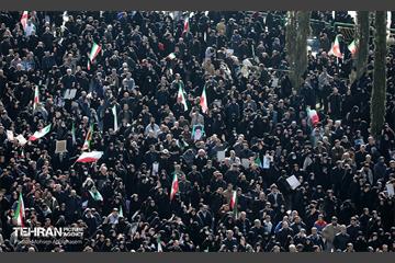 اجتماع مردم تهران در پی شهادت رهبر انقلاب - 2 24