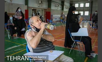 آغاز به کار اولین مرکز تجمیعی واکسیناسیون کرونا در غرب تهران 32