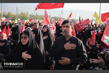 اقامه نماز بر پیکر آقای شهید ایران - 1 71